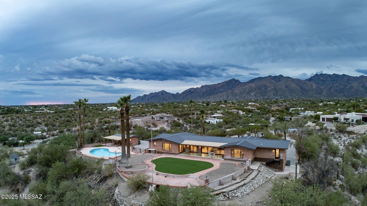 5240 E River House Rd