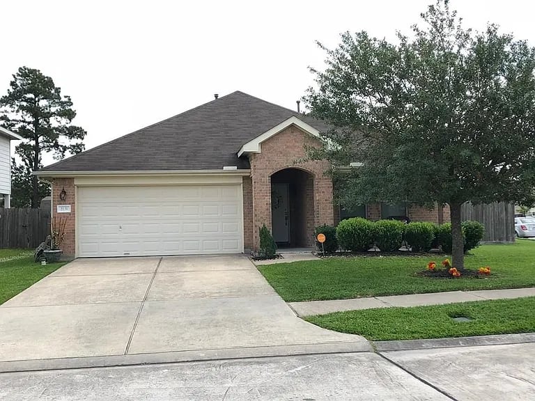 2131 Pickwick Pines Dr