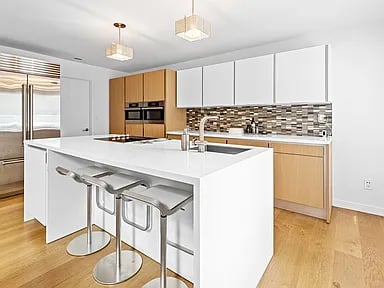 26 Meadowgrass Ln