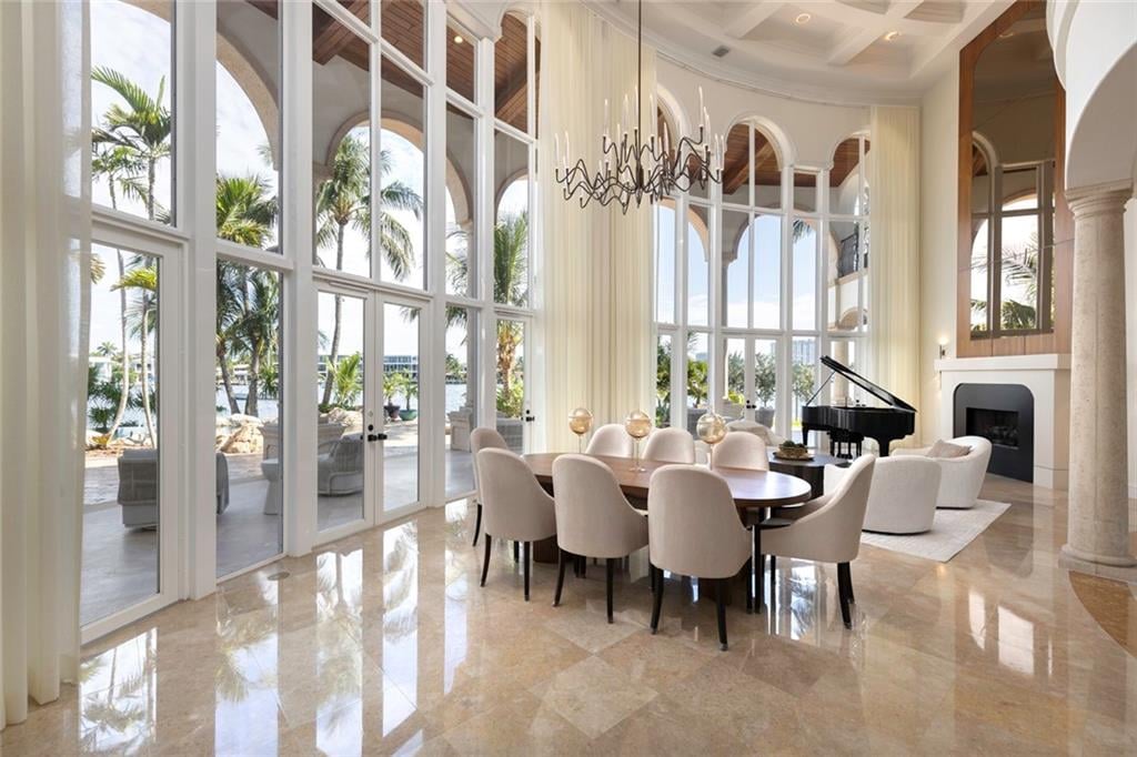 2593 SE 8th St, Pompano Beach, FL 33062