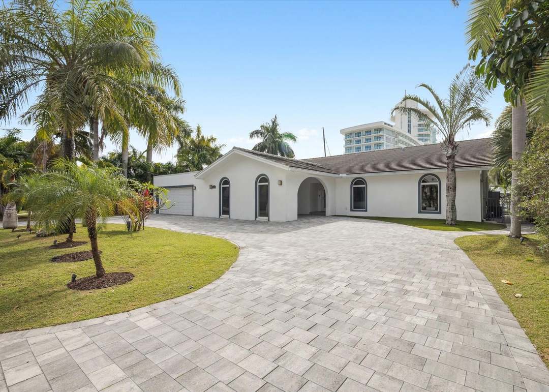 2540 Mercedes Dr