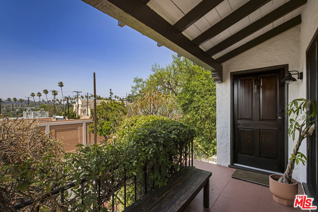 6105 Mount Angelus Dr