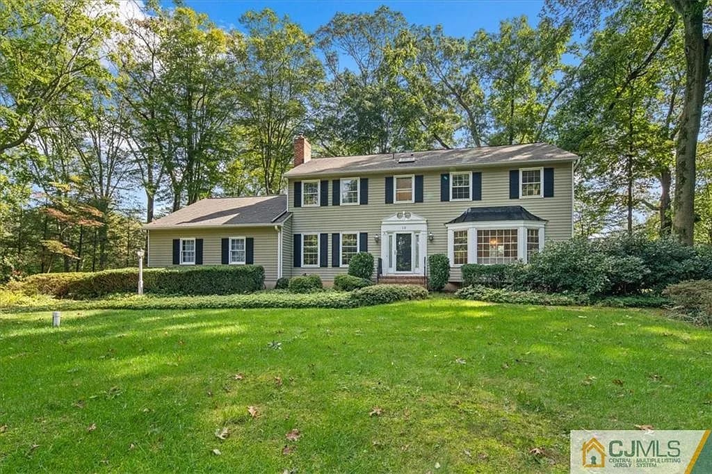 12 Beechtree Ln
