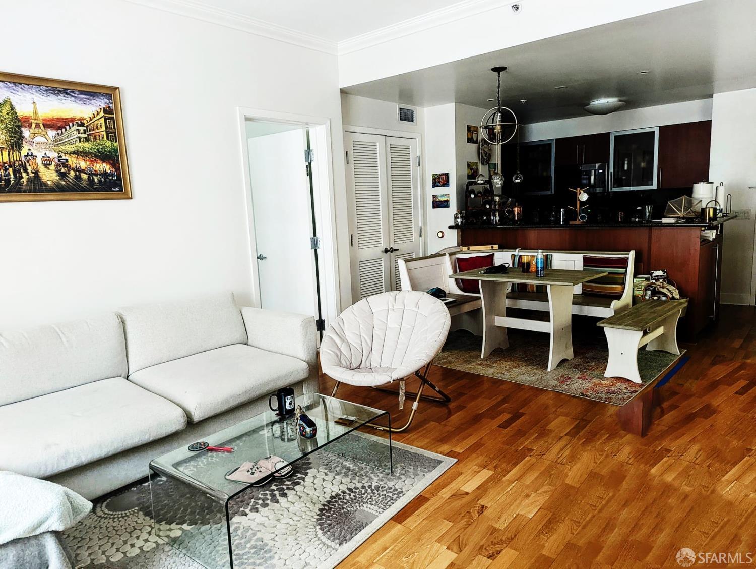50 Lansing St #102