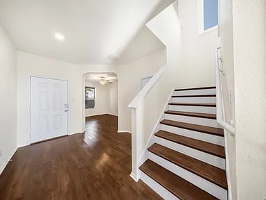 1402 Bluejay Ct