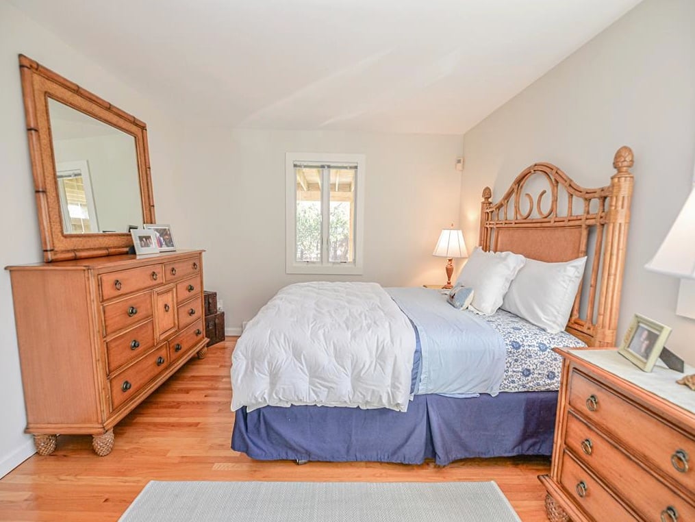 14 Plains Head Ln