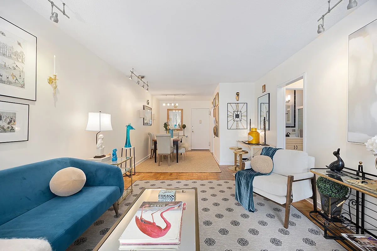250 East 87th Street Unit: 8D