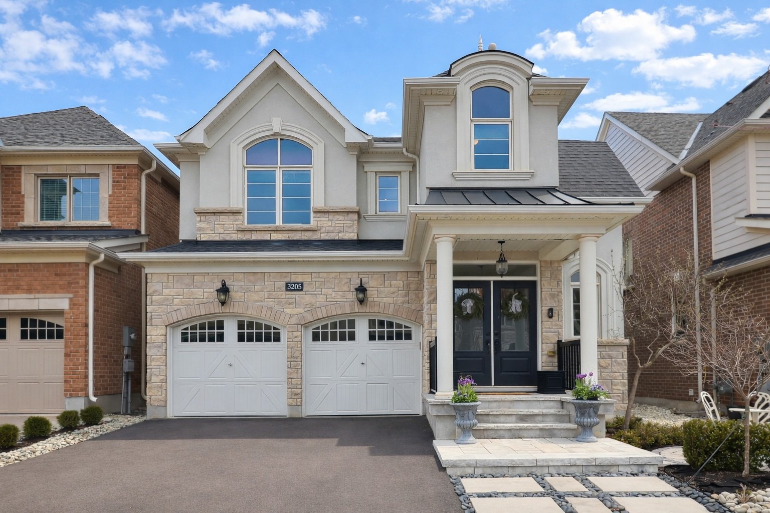 3205 Violet Gardens, Oakville