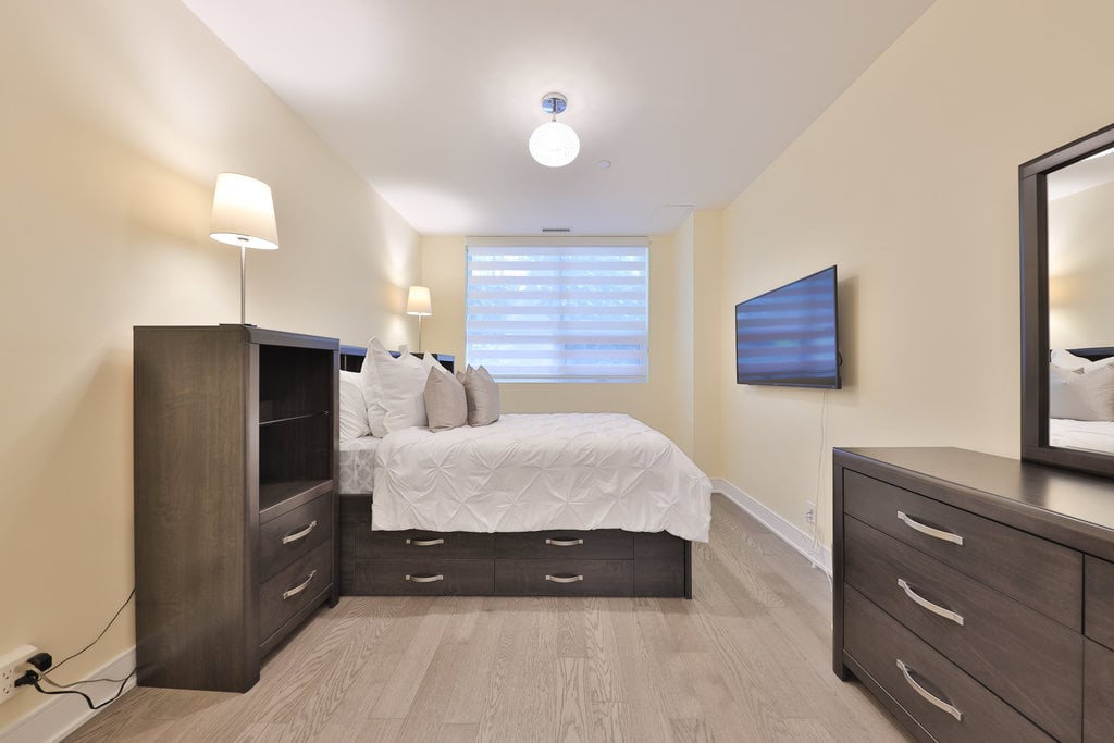 GR17-1575 Lakeshore Rd W