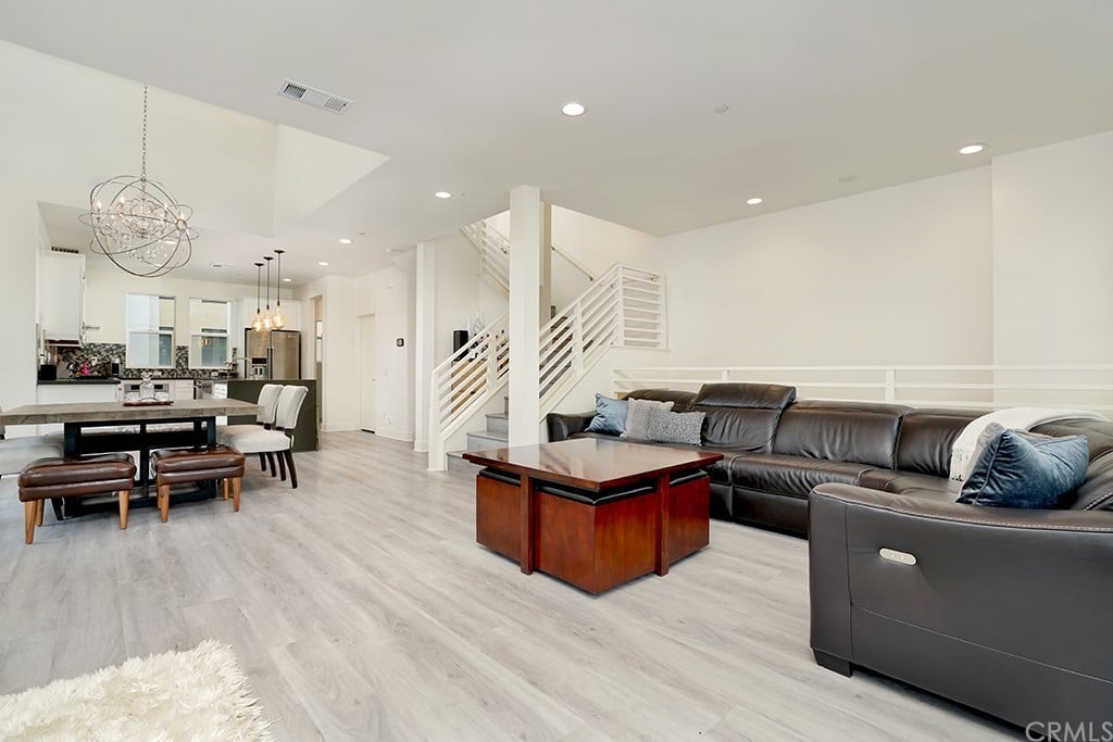 1687 Monarch 17 West