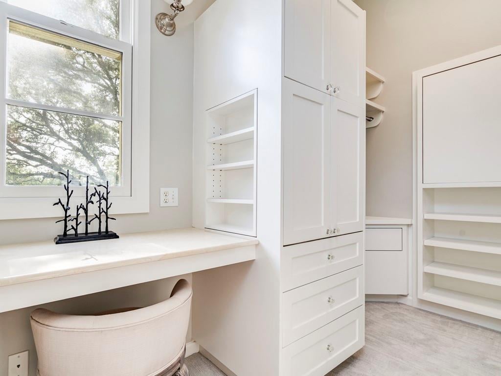 404 Almarion DR