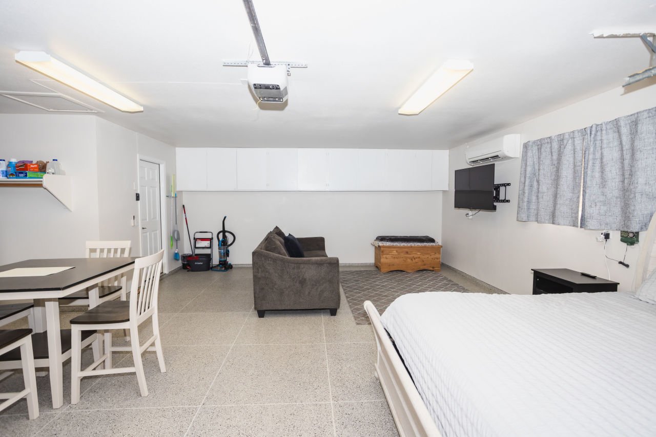 3376 Hornet Bay N