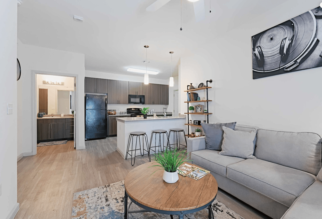 Unbeatable Value & Ideal Location!