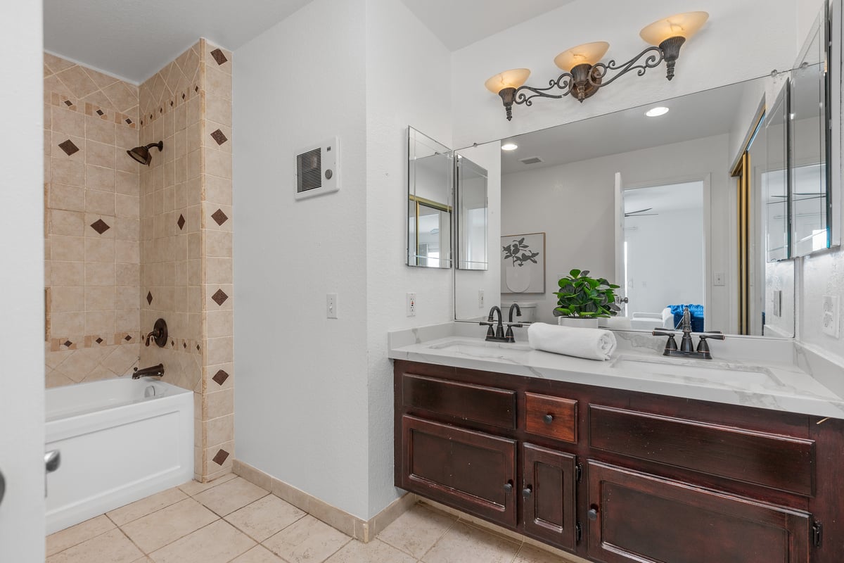 23922 Copenhagen St, Mission Viejo, CA 92691