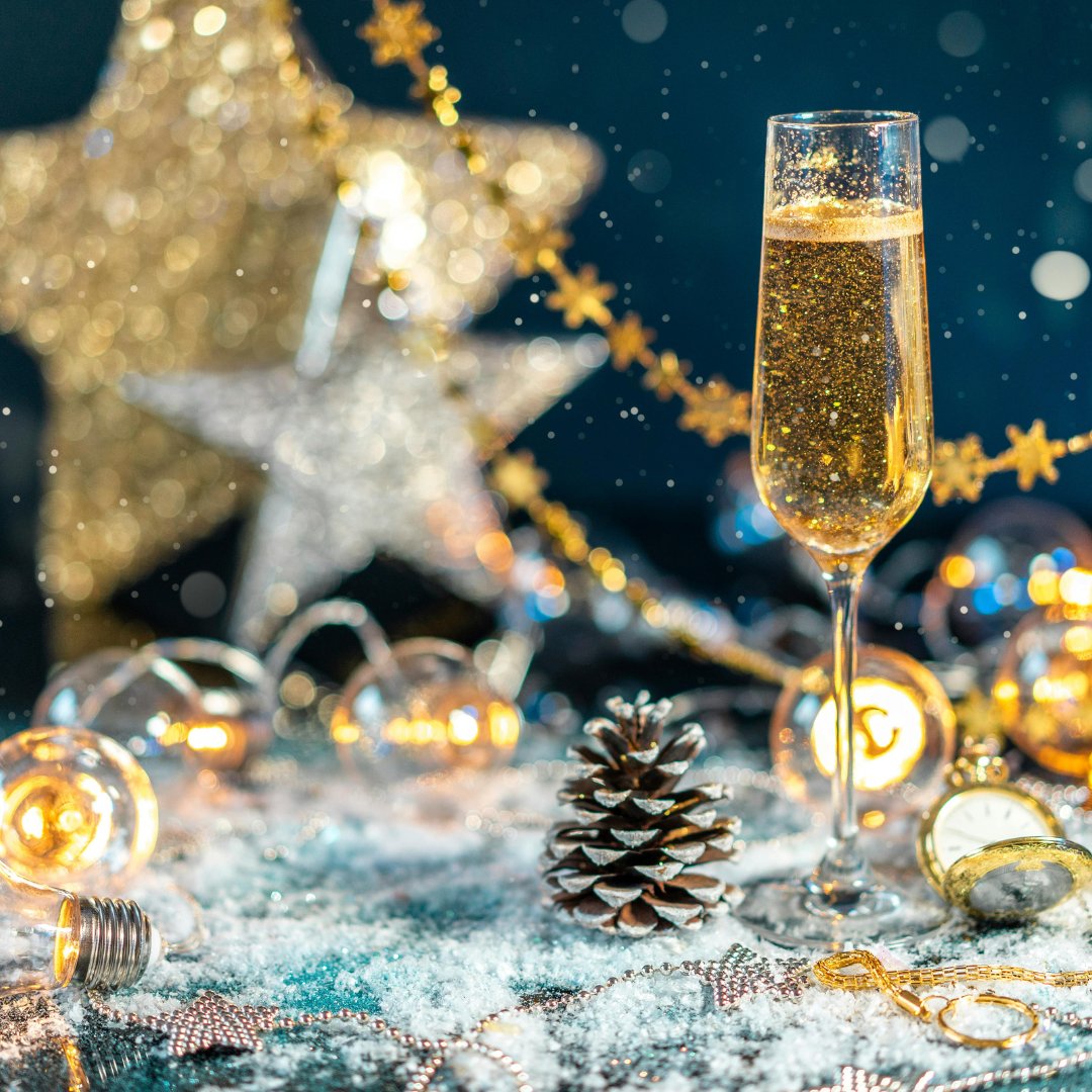 Sparkling Wine & Holiday Lights at Baytowne