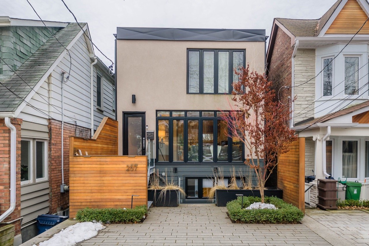 257 Eastwood Rd