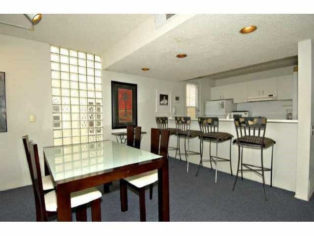 2882/2884 Bayside Walk