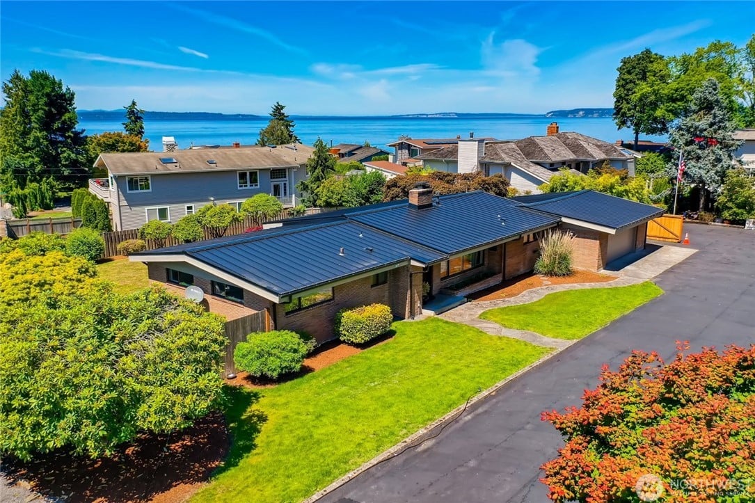 815 Driftwood Lane