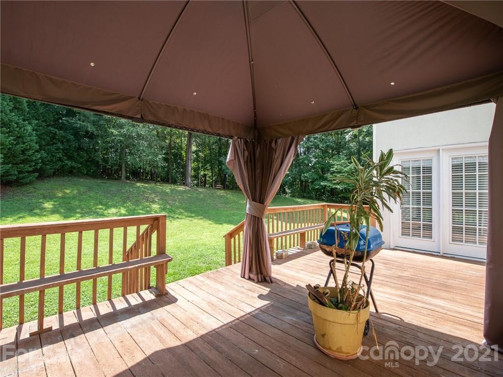 5552 Piper Glen Dr