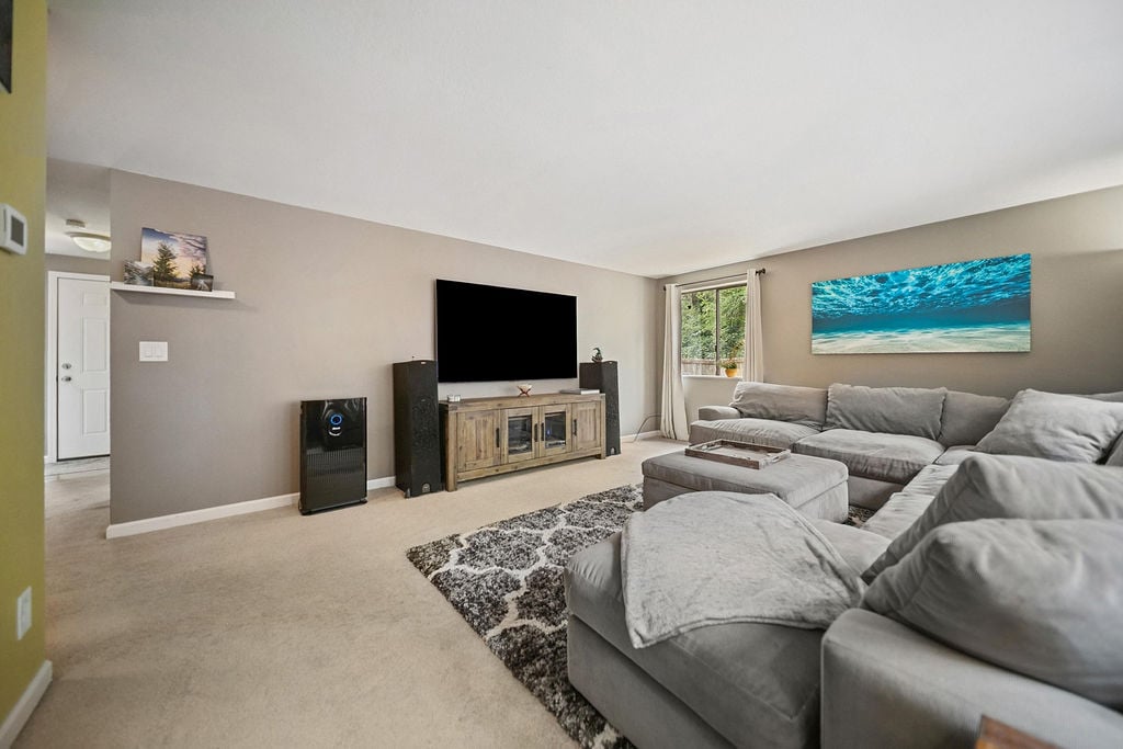 9205 Morning Side Drive NW