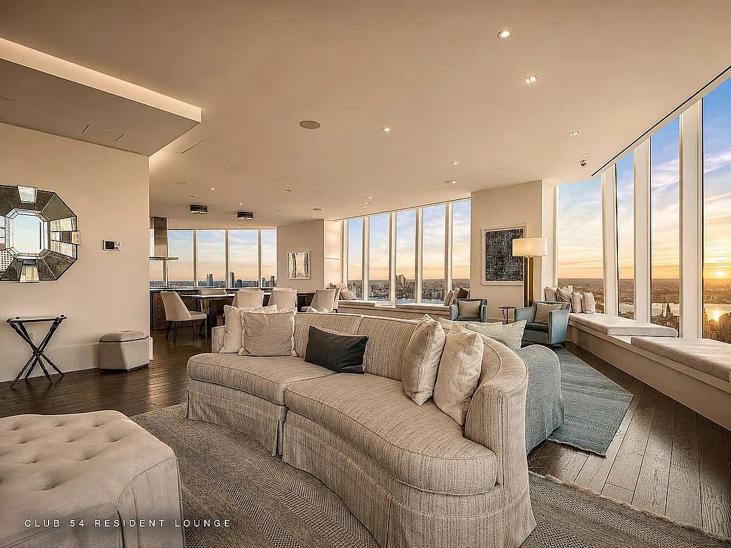 45 E 22nd St #26A