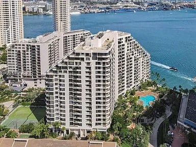 520 Brickell Key Dr #A904