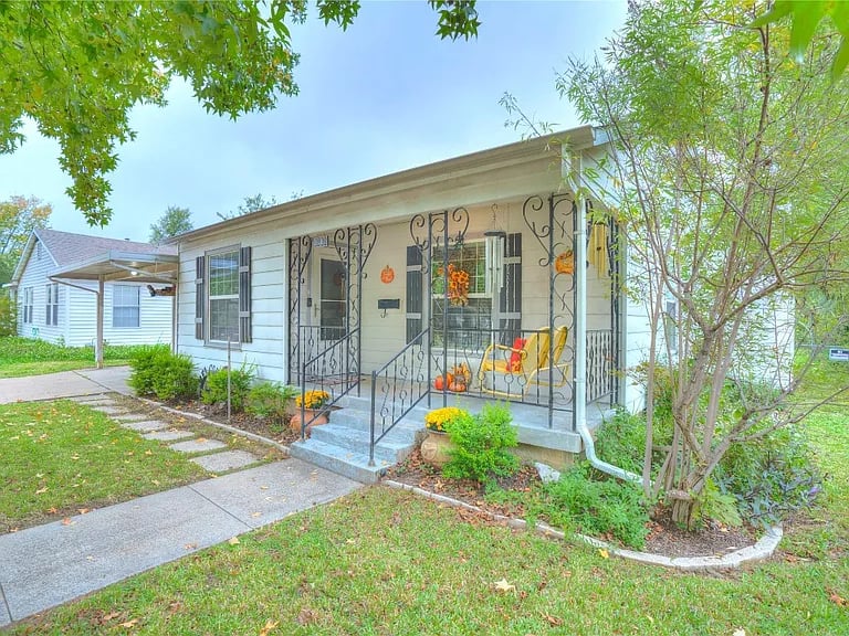 3763 Marigold Ave