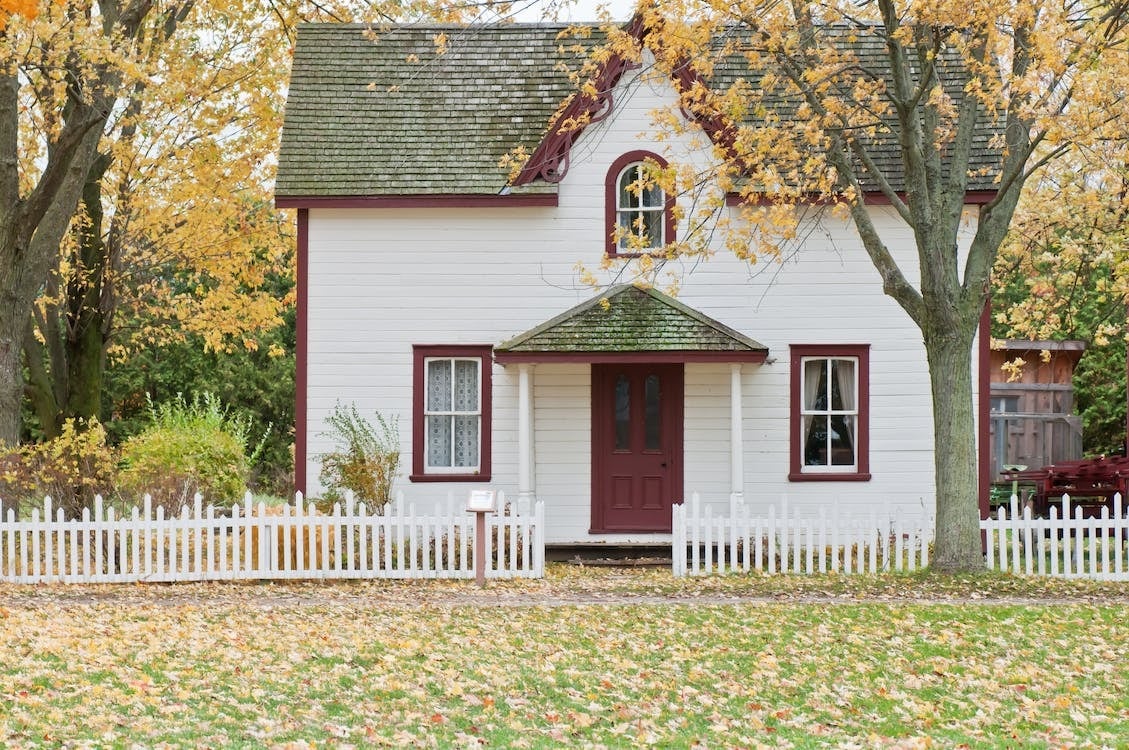 Advocating for Remaining in Your Current Home: 7 Compelling Reasons to Avoid Downsizing