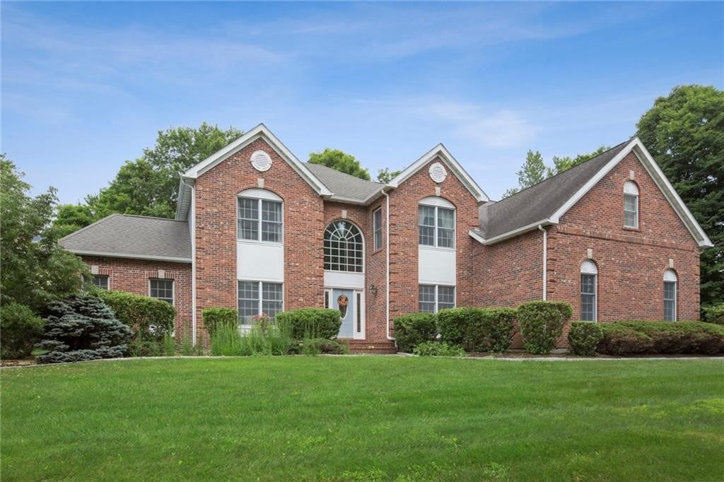 10 Whitewood Road 