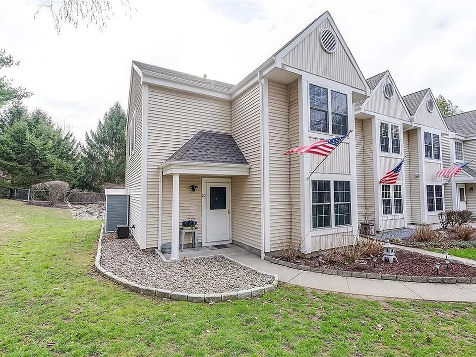 20 Clara Ct
