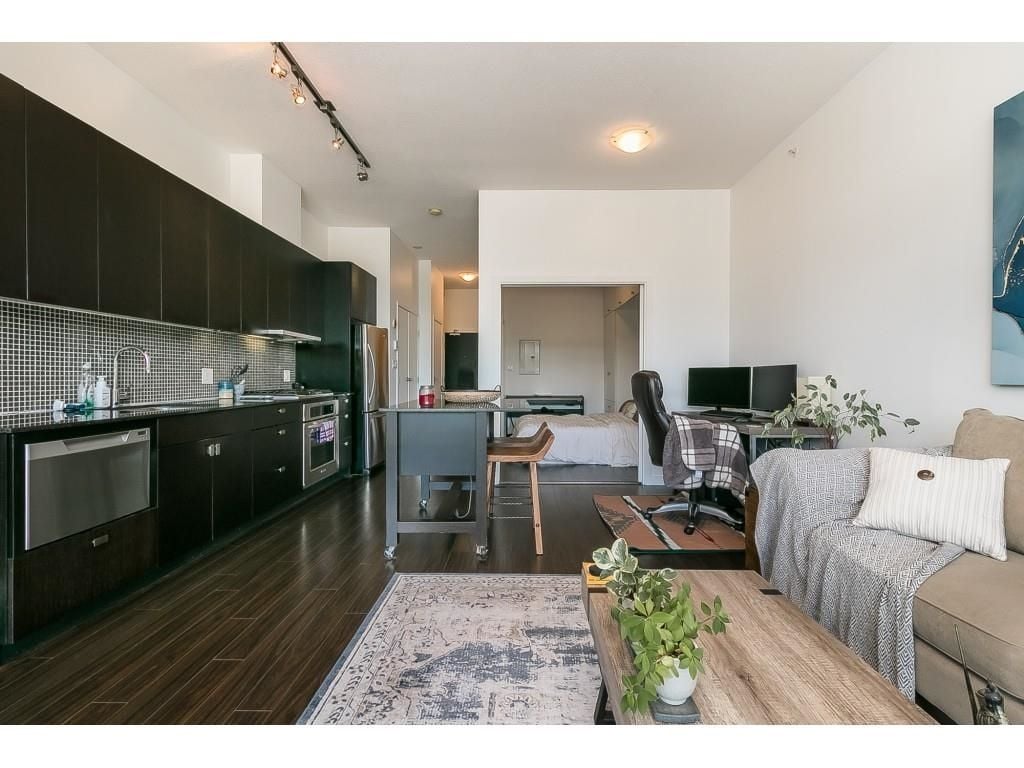 121 Brew St, #702
