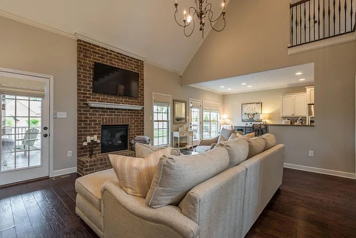 1229 Whisper Trace Ln