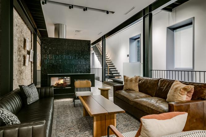 811 Congress Ave