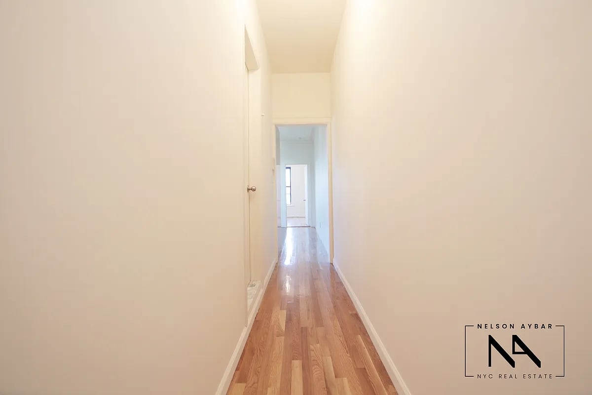 Union Street between 5th & 6th Ave