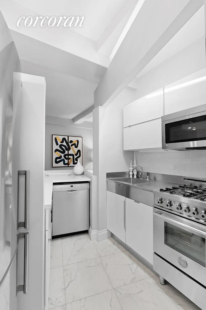 140 E 40th St Apt 1D