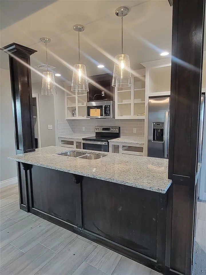 2366 NE Stone Ridge Ln