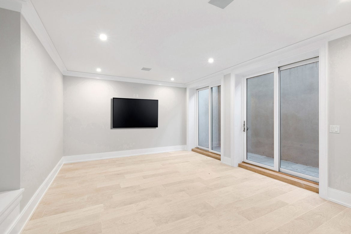 Newman Avenue, Bridgehampton