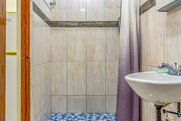 Beach House Apt 3 • Budget 1BR Kitchen • Beachside - Airbnb