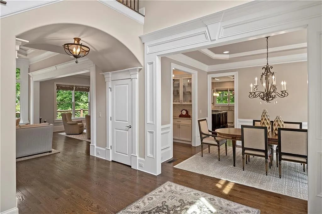 1555 Northcliff Trce
