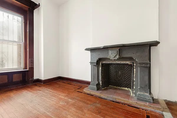 389 Jefferson Avenue