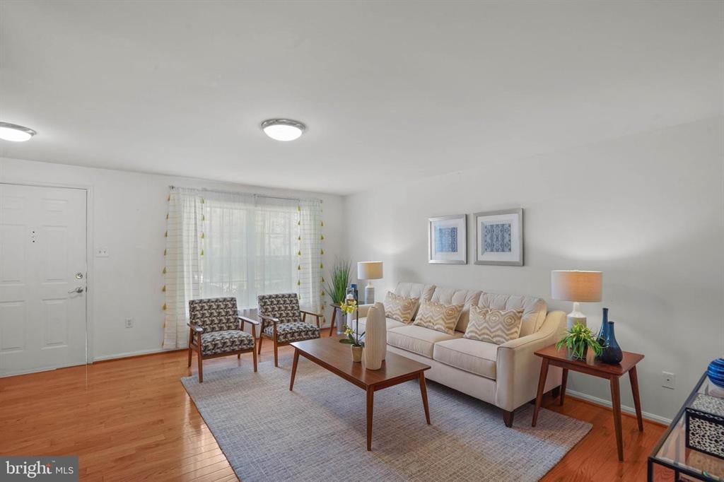  10527 Polk Square Ct