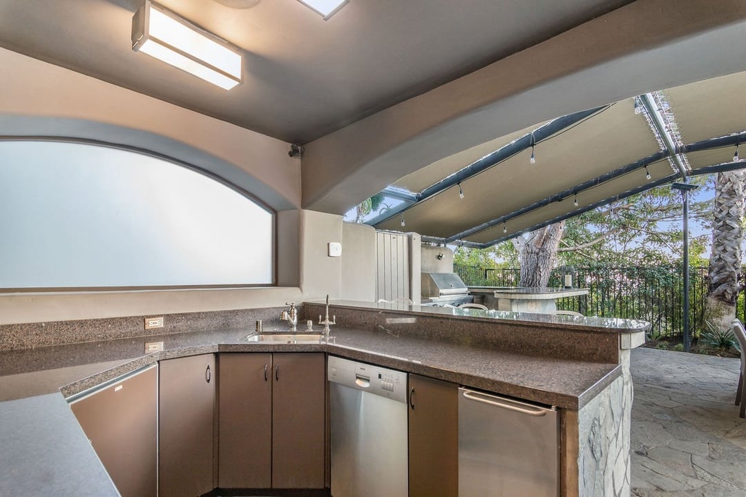 Mulholland Drive, 90068