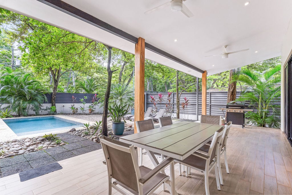 Casa Oasis | Modern Tropical Living Minutes from Tamarindo