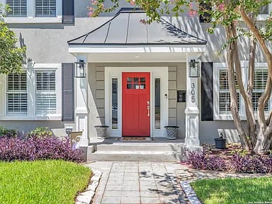 305 Corona Ave