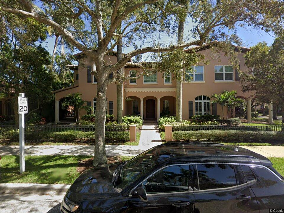 119 Valencia Blvd