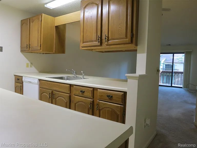 35707 Hunter Avenue 8