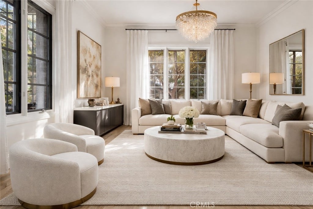 How Newport Beach Real Estate Agents Help Buyers Succeed