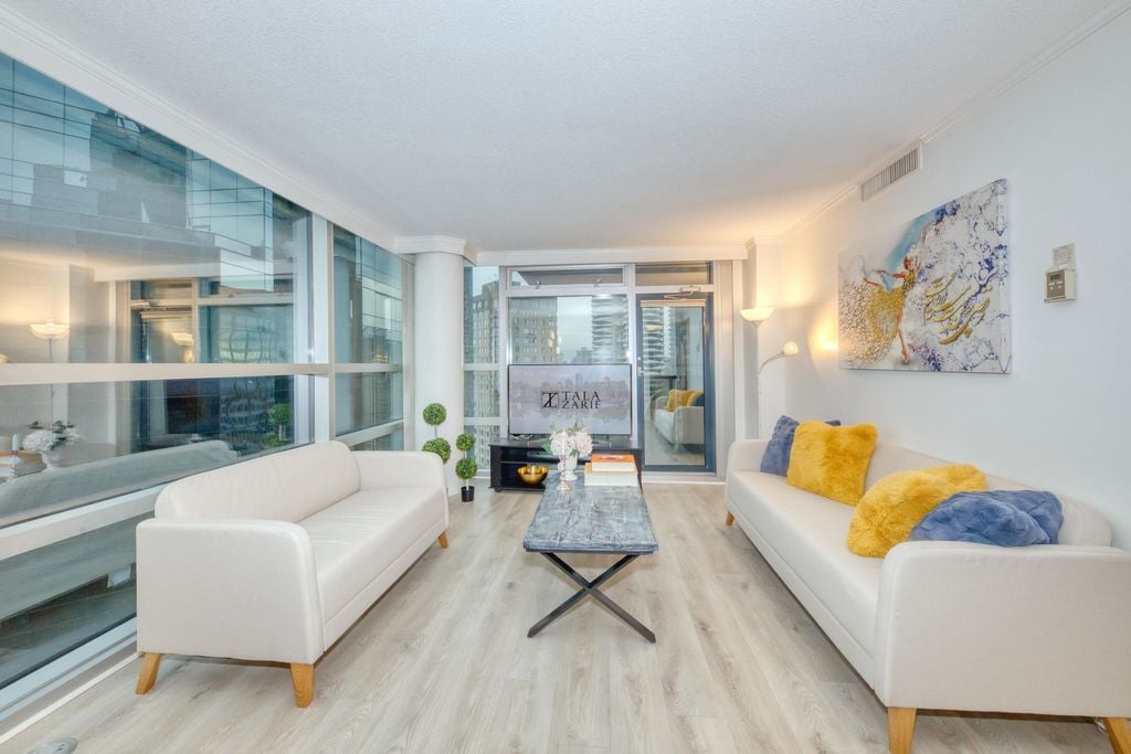 1050 Burrard St, #2303