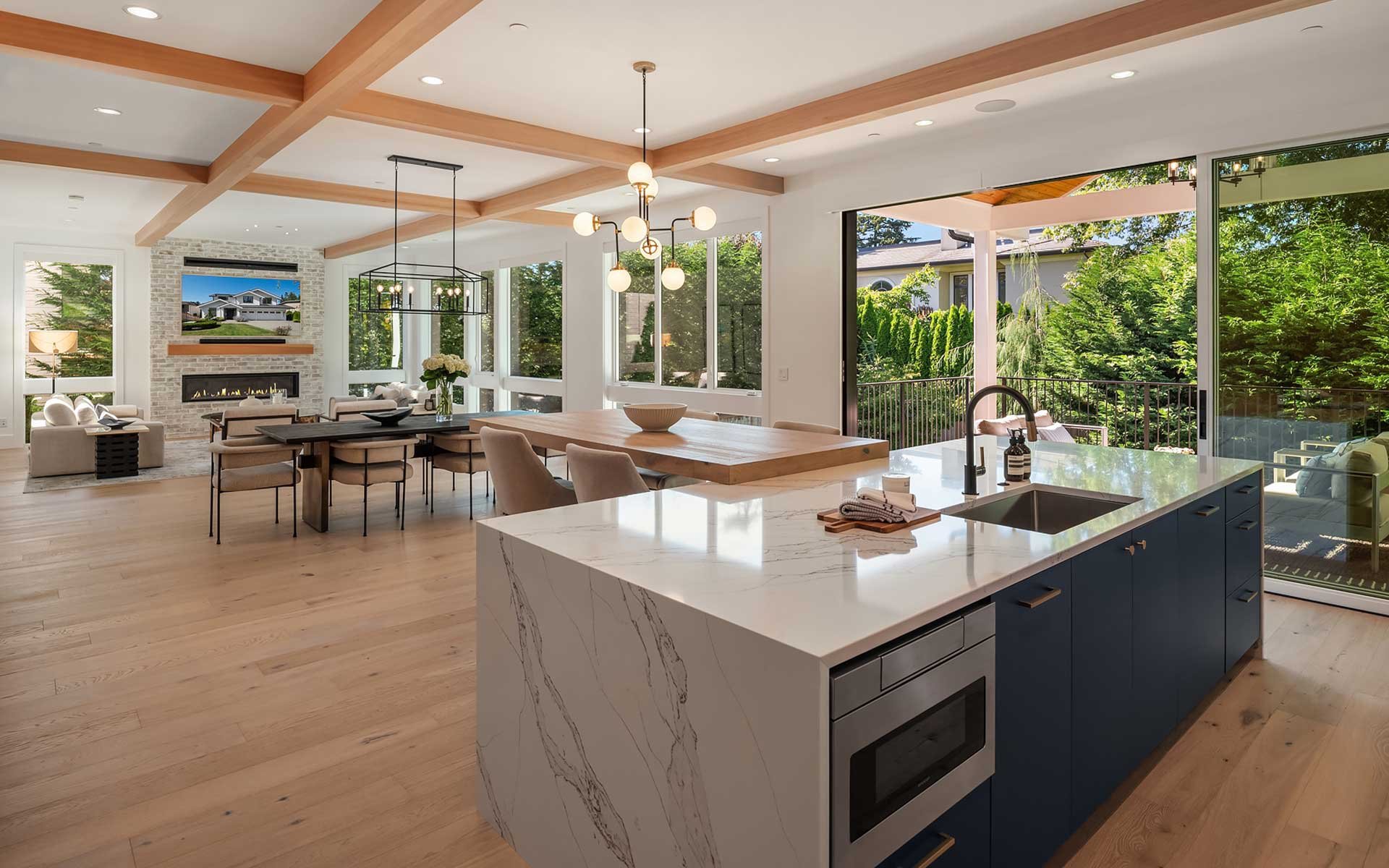 Luxury. Lifestyle. Location.