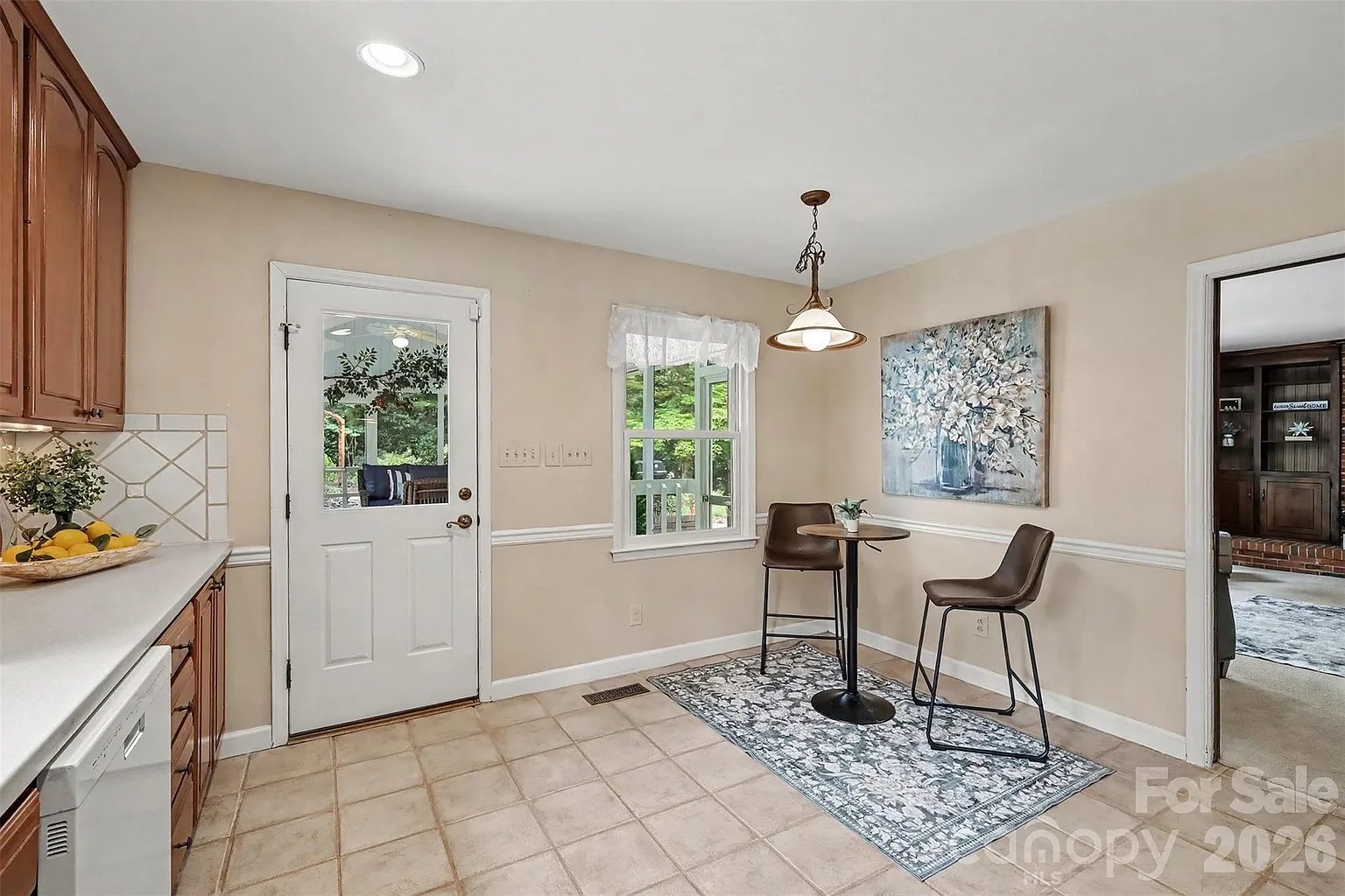 6122 Yellowood Rd